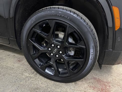 Used 2024 Chevrolet Traverse RS w/ LPO, Floor Liner Package AWD/4WD image 12