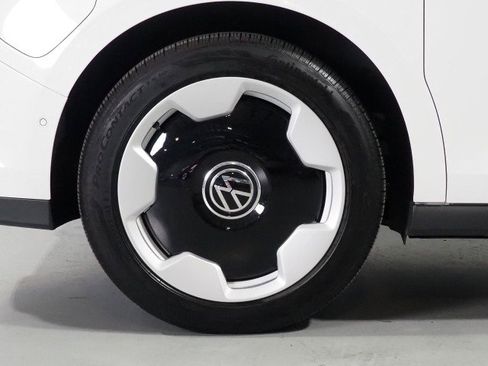 Used 2025 Volkswagen ID. Buzz Pro S image 47