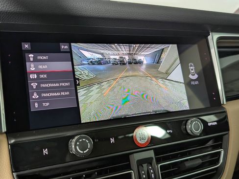 New 2026 Porsche Macan image 32