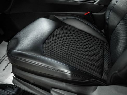 New 2026 Jeep Compass Latitude image 32