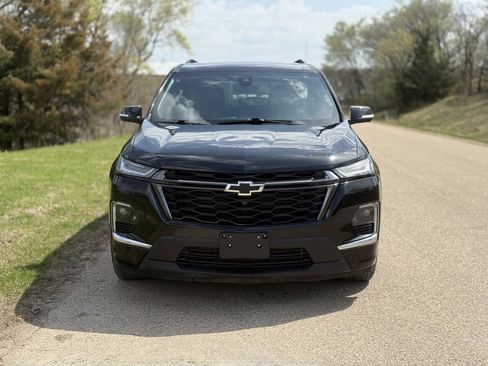 Used 2023 Chevrolet Traverse Premier w/ Redline Edition AWD/4WD image 3