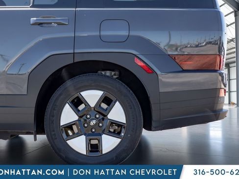 Used 2025 Hyundai Santa Fe SEL FWD image 38