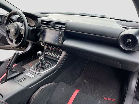 Used 2024 Subaru BRZ Limited w/ Popular Package 2 RWD image 27