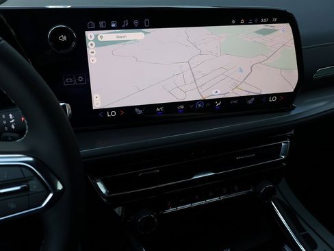 New 2026 Chevrolet Traverse LT w/ Driver Confidence Package image 20