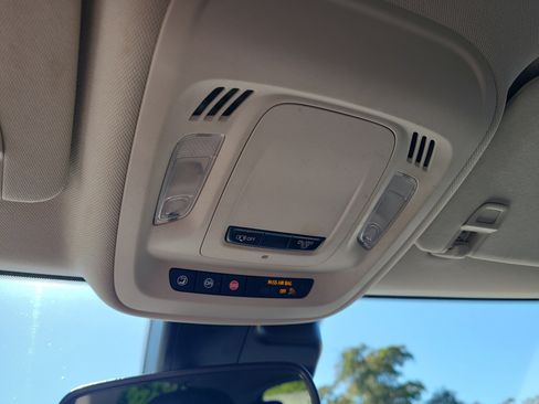 Used 2021 Buick Envision Preferred w/ Sport Touring Package image 31