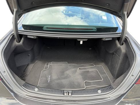 Used 2023 Mercedes-Benz E 350 4MATIC Sedan image 11