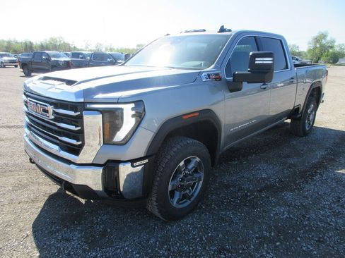 New 2026 GMC Sierra 2500 SLE w/ SLE Value Package; AWD/4WD image 11