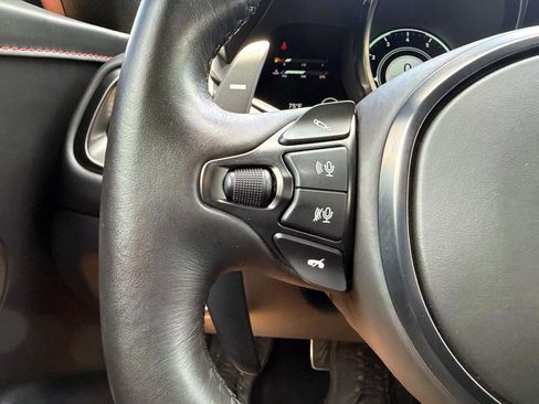 Used 2022 Aston Martin V8 Vantage Roadster RWD image 30