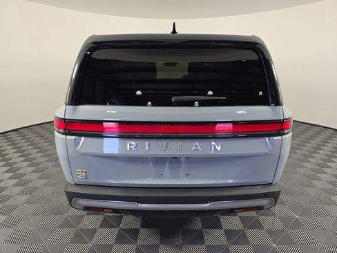 Used 2023 Rivian R1S Adventure image 4