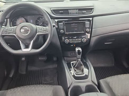 Used 2019 Nissan Rogue FWD image 16