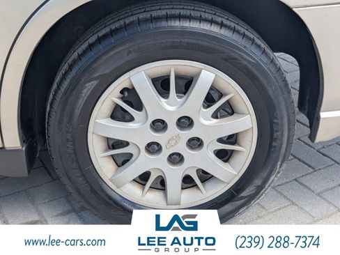 Used 2005 Chevrolet Impala w/ Preferred Equipment Group image 9