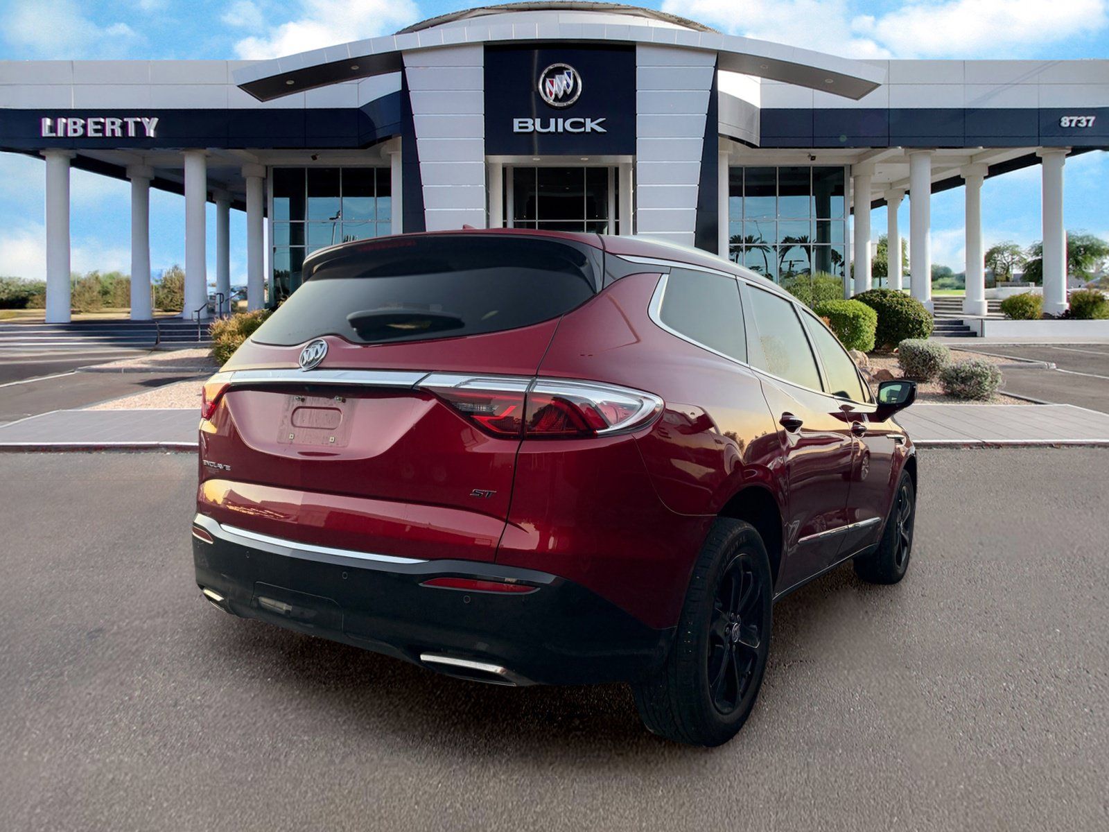 Used 2024 Buick Enclave Essence w/ Sport Touring Edition FWD image 3