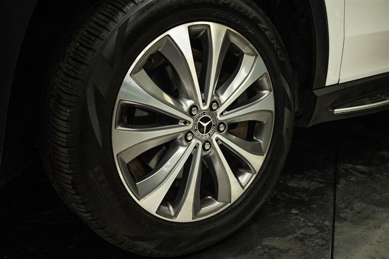 Used 2020 Mercedes-Benz GLE 350 4MATIC image 3