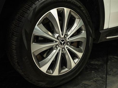 Used 2020 Mercedes-Benz GLE 350 4MATIC image 3