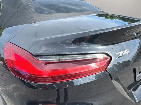 Used 2022 BMW Z4 sDrive30i w/ M Sport Package image 13