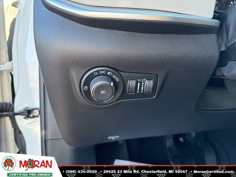 Used 2025 Jeep Compass Limited image 15