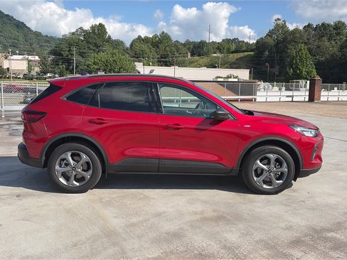 Certified 2025 Ford Escape ST-Line w/ Tech Pack #1 AWD/4WD image 2