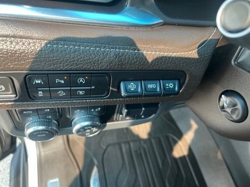 Used 2023 GMC Yukon Denali w/ LPO, Floor Liner Package AWD/4WD image 17
