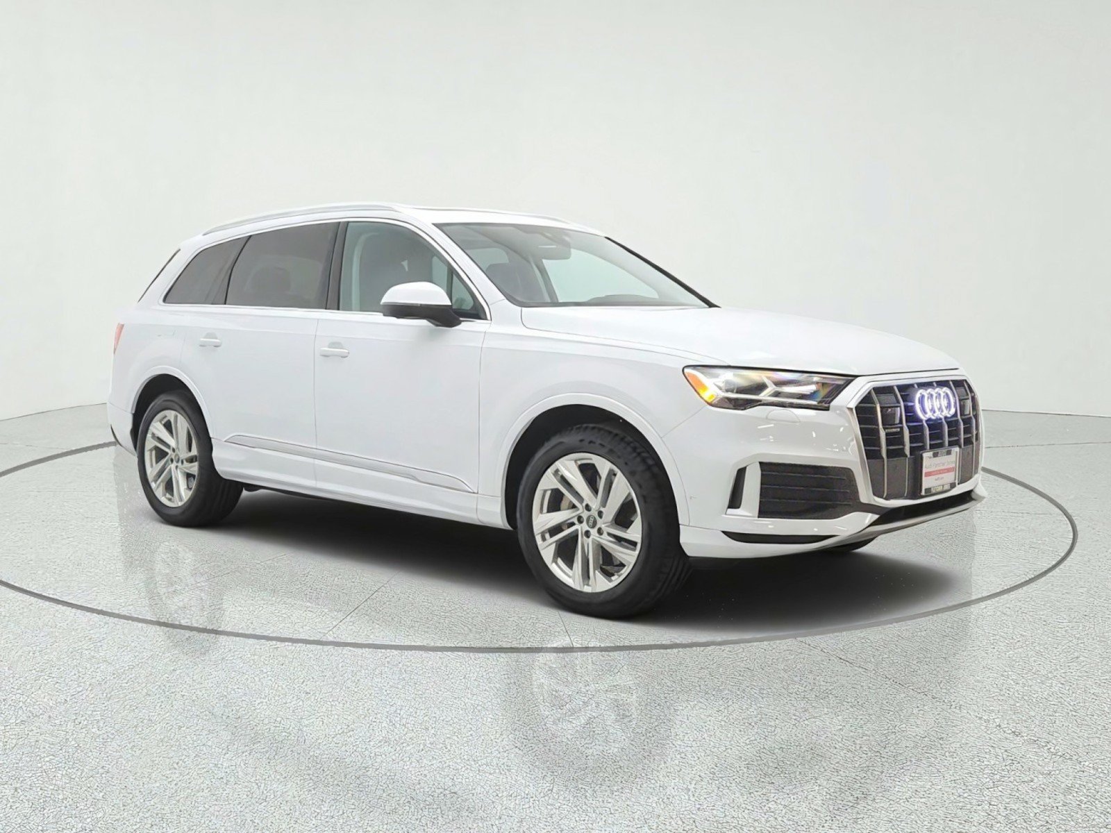 Used 2023 Audi Q7 2.0T Premium w/ Convenience Package AWD/4WD image 3
