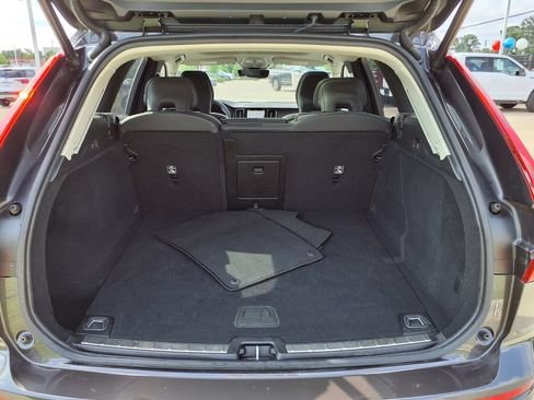 Certified 2025 Volvo XC60 B5 Plus AWD/4WD image 11