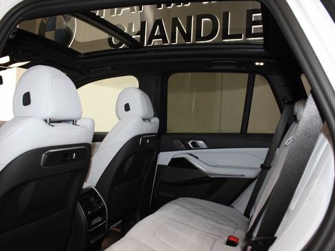 Used 2026 BMW X5 xDrive40i AWD/4WD image 16