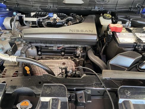 Used 2020 Nissan Rogue SV FWD image 21