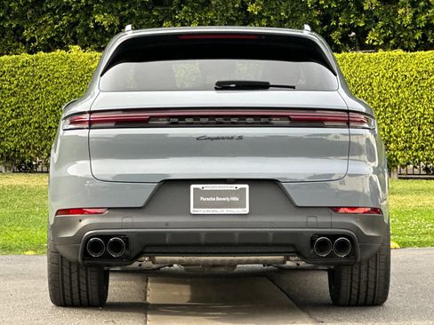 New 2026 Porsche Cayenne S image 7