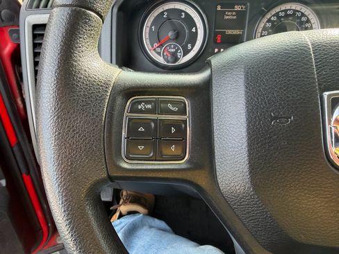 Used 2018 RAM 2500 Tradesman w/ Chrome Appearance Group image 27