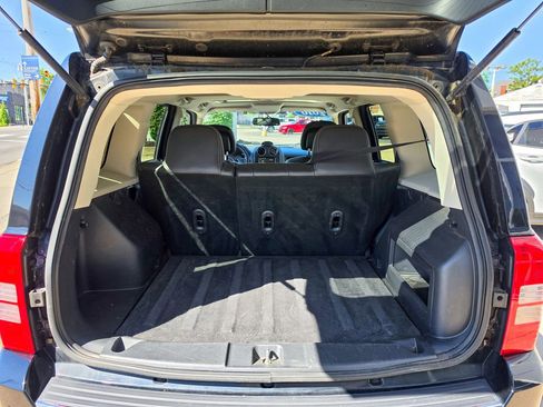 Used 2016 Jeep Patriot High Altitude AWD/4WD image 10