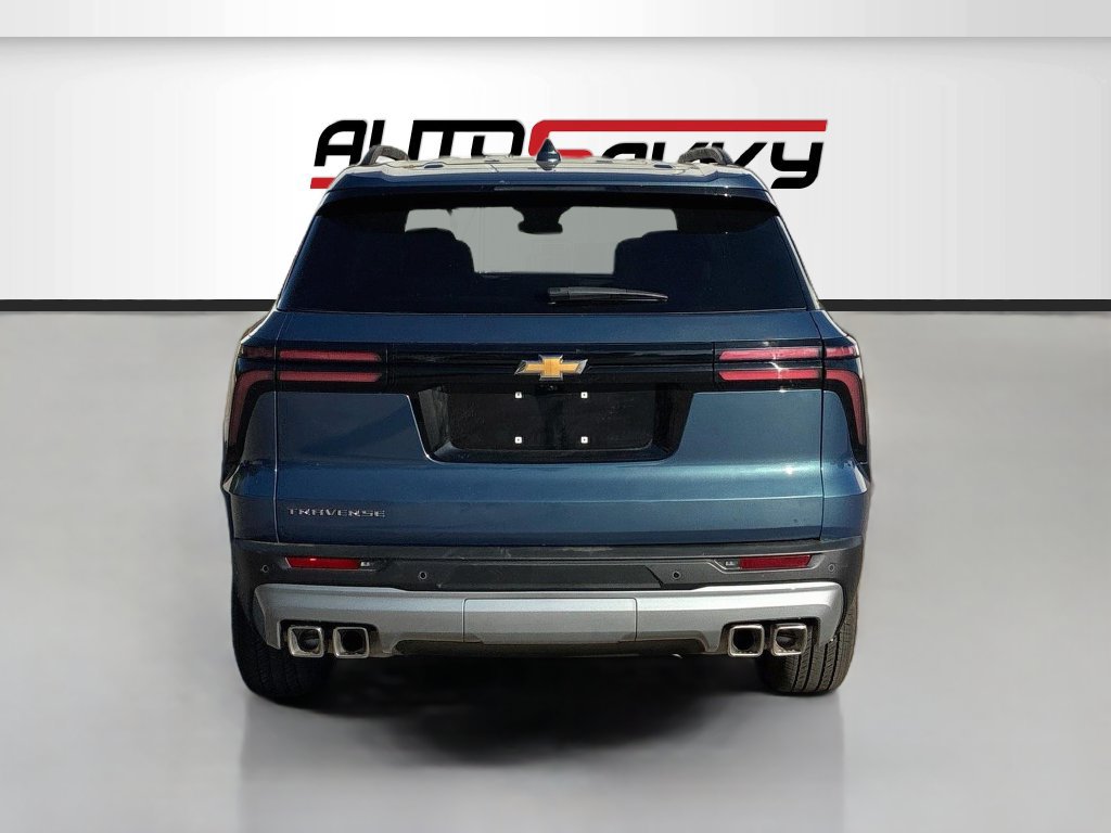 Used 2026 Chevrolet Traverse LT w/ LPO, Floor Liner Package FWD image 6