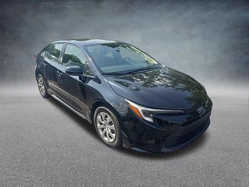 Used 2023 Toyota Corolla LE FWD image 8