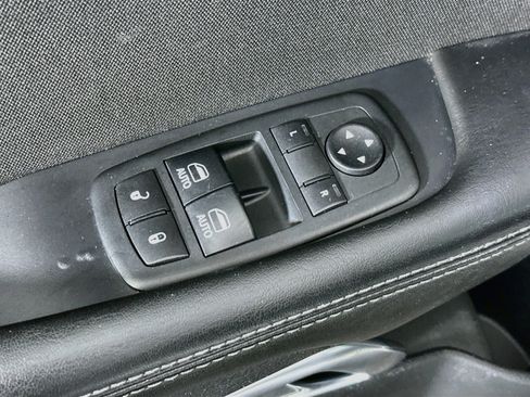 Used 2017 Dodge Challenger SXT RWD image 15