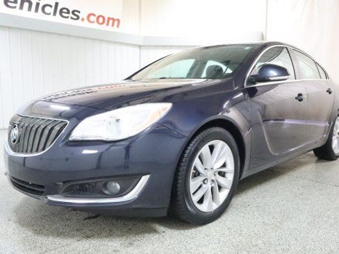 Used 2016 Buick Regal FWD image 2