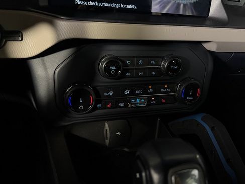 Used 2022 Ford Bronco Wildtrak AWD/4WD image 23