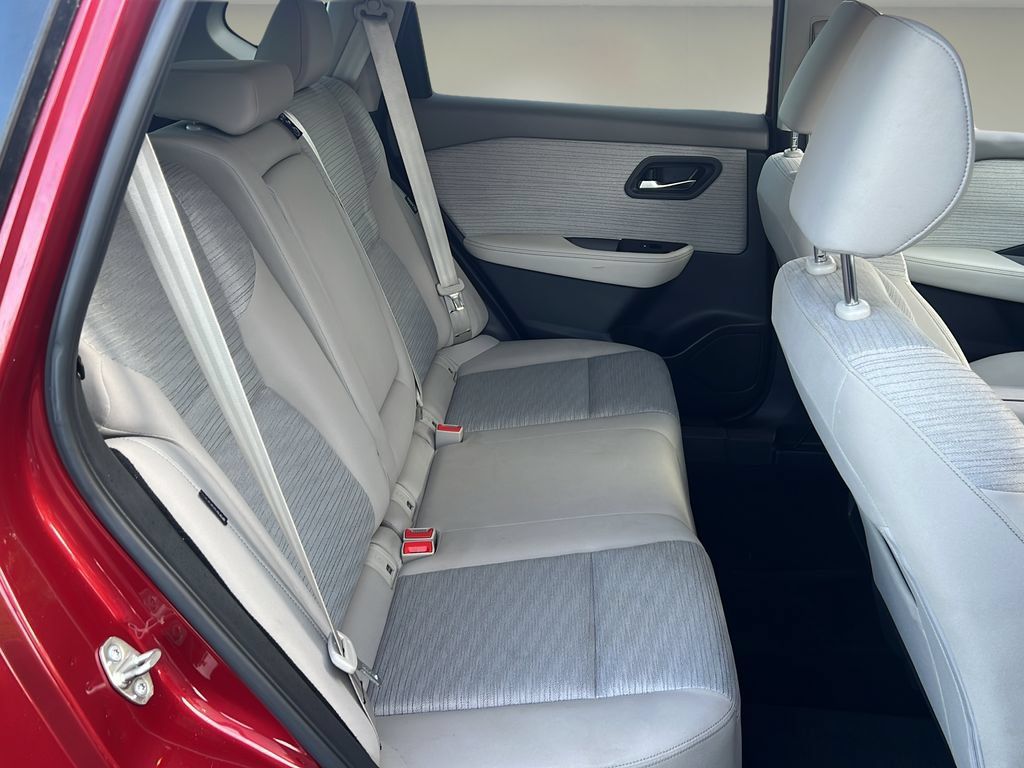 Used 2021 Nissan Rogue SV FWD image 16
