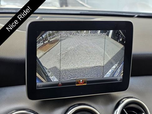 Used 2019 Mercedes-Benz GLA 250 image 16