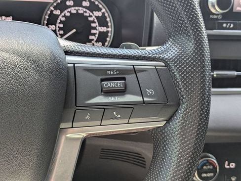 Used 2024 Mitsubishi Outlander ES FWD image 26