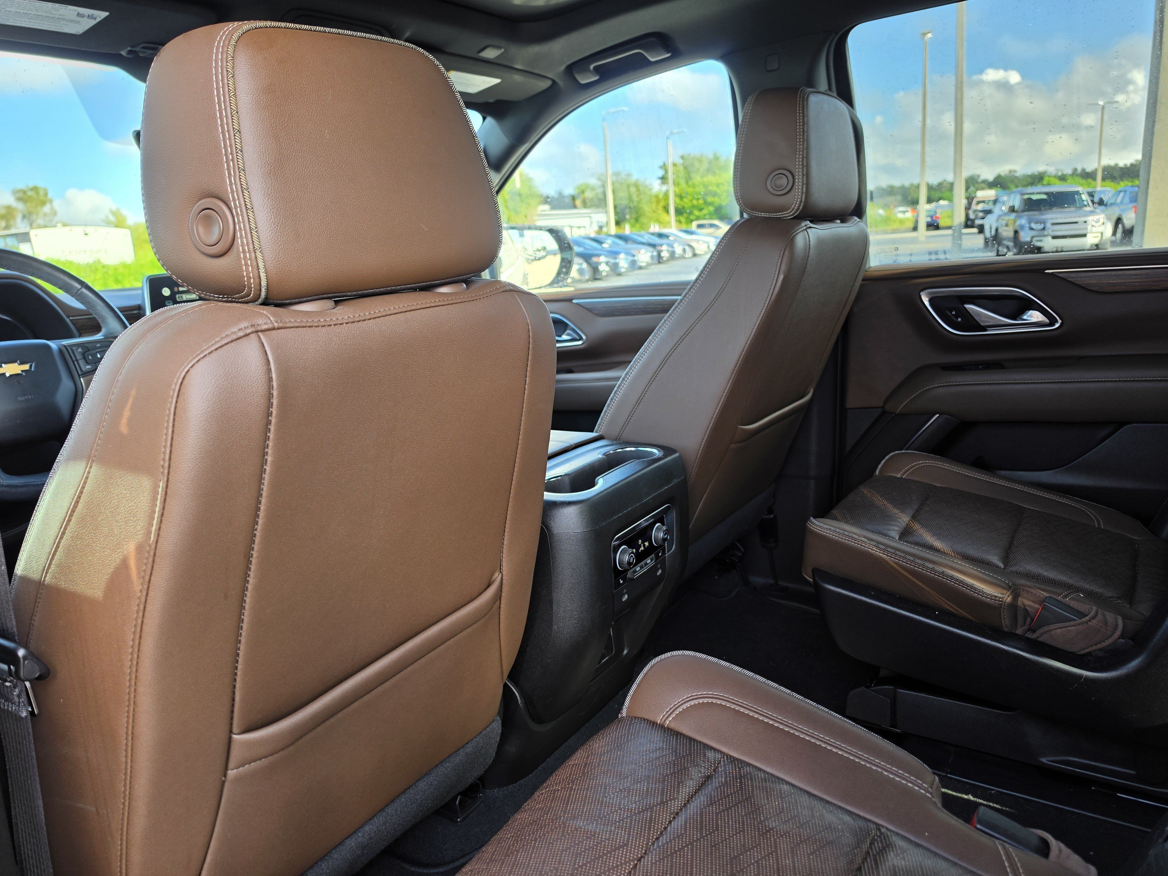Certified 2022 Chevrolet Tahoe High Country w/ Premium Package AWD/4WD image 11