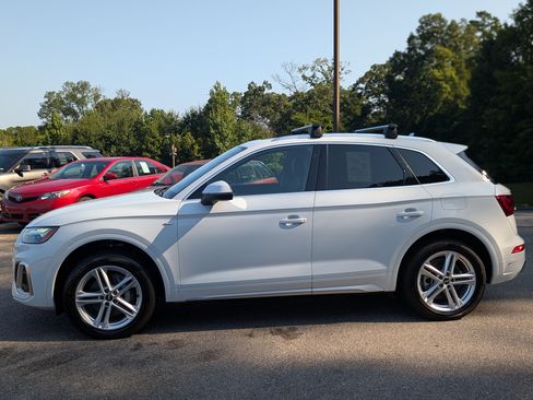 Used 2022 Audi Q5 e Premium Plus w/ Premium Plus Package AWD/4WD image 6