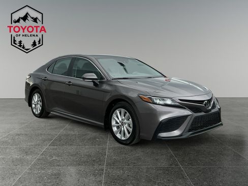 Used 2024 Toyota Camry SE FWD image 7