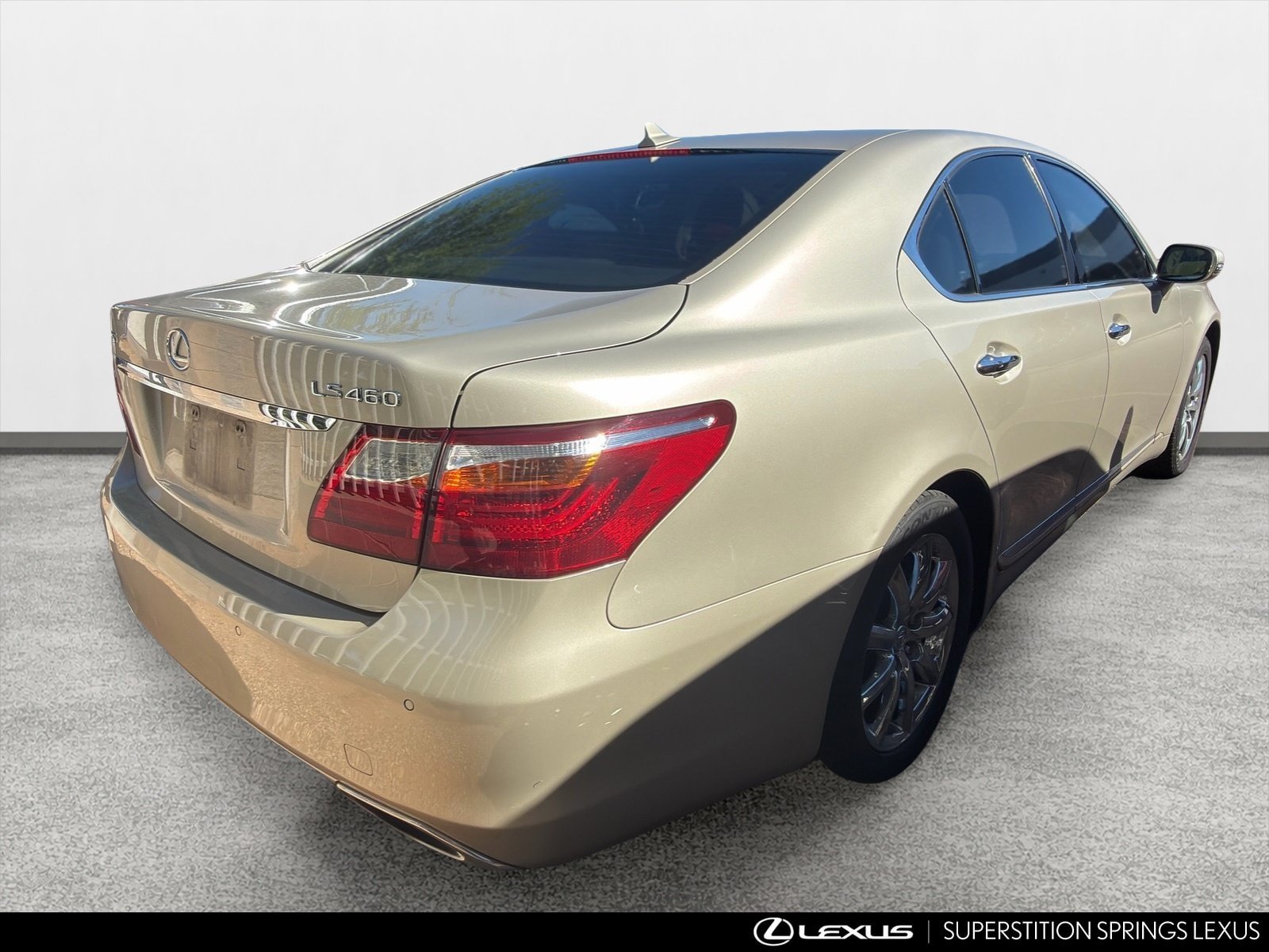 Used 2010 Lexus LS 460 RWD image 3