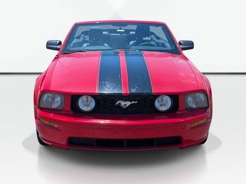 Used 2006 Ford Mustang GT RWD image 2