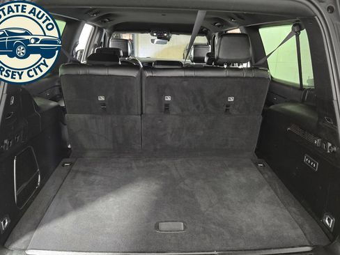 Used 2024 Jeep Wagoneer L Series II AWD/4WD image 38