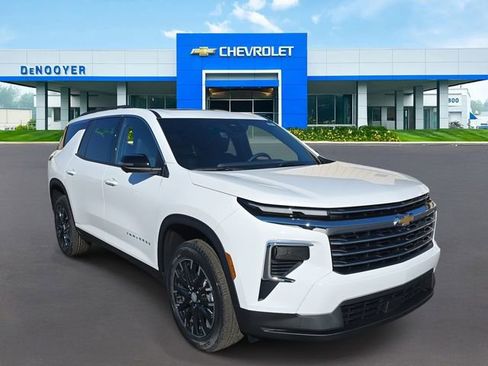 New 2026 Chevrolet Traverse LT w/ Sun and Wheel Package image 6