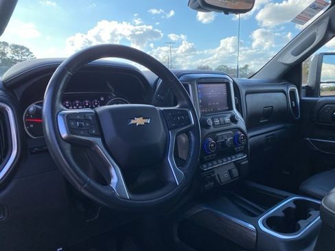 Used 2022 Chevrolet Silverado 3500 LTZ image 14