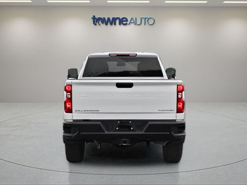 Used 2025 Chevrolet Silverado 2500 Custom w/ Z71 Off-Road Package AWD/4WD image 4