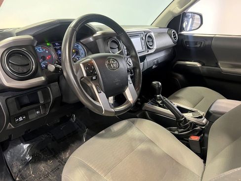 Used 2019 Toyota Tacoma SR5 image 25
