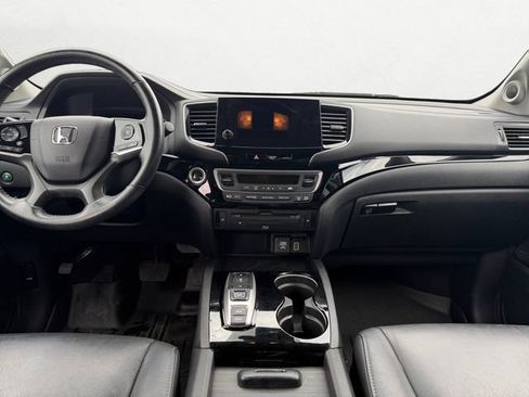 Used 2020 Honda Pilot Touring image 10