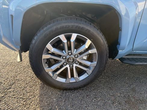 New 2025 Toyota 4Runner Limited image 6