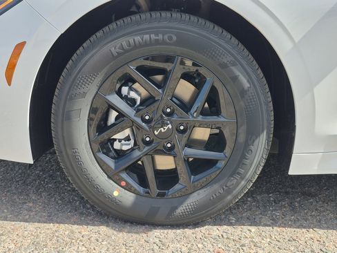 New 2026 Kia K5 LXS FWD image 17